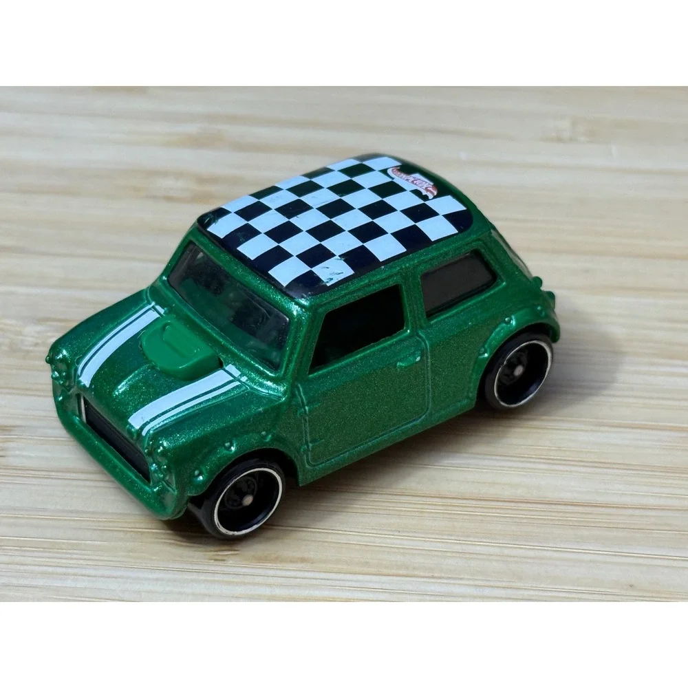 Hot Wheels Morris Mini Green Metallic Checkered Roof Diecast Car 2014 Mattel
